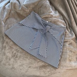 Urban Outfitters B&W Striped mini Skirt medium